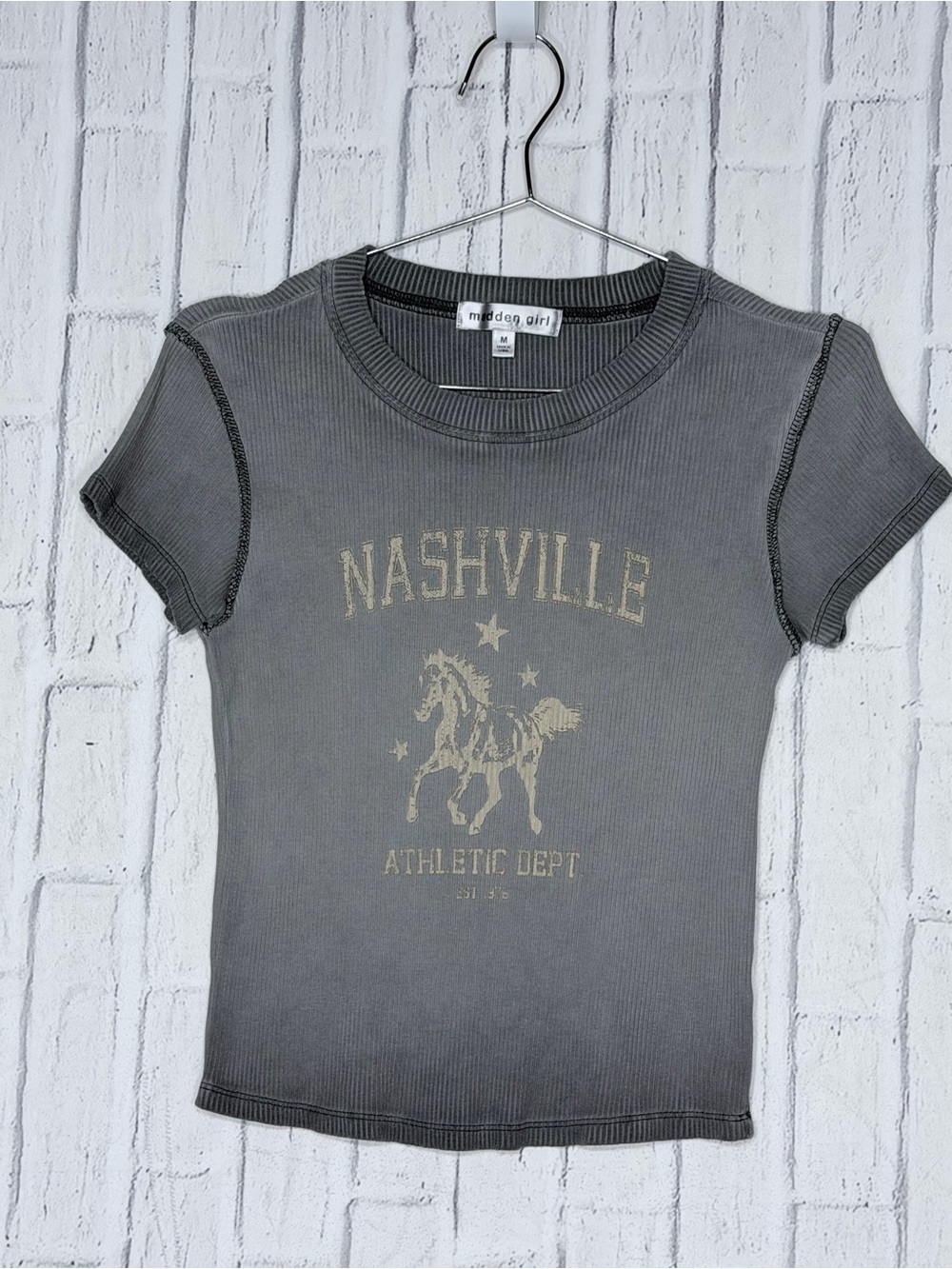🤠 Madden Girl Nashville Horse Graphic Ribbed Baby Tee Gray Size M